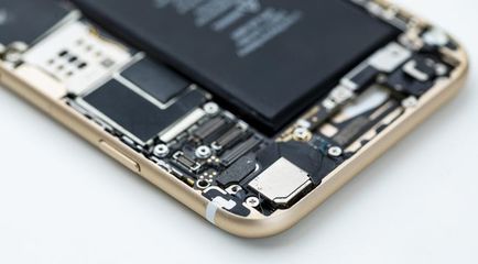 跨界“亂”戰(zhàn) 手機(jī)廠商造車(chē)，車(chē)企造手機(jī)，誰(shuí)在定義未來(lái)？